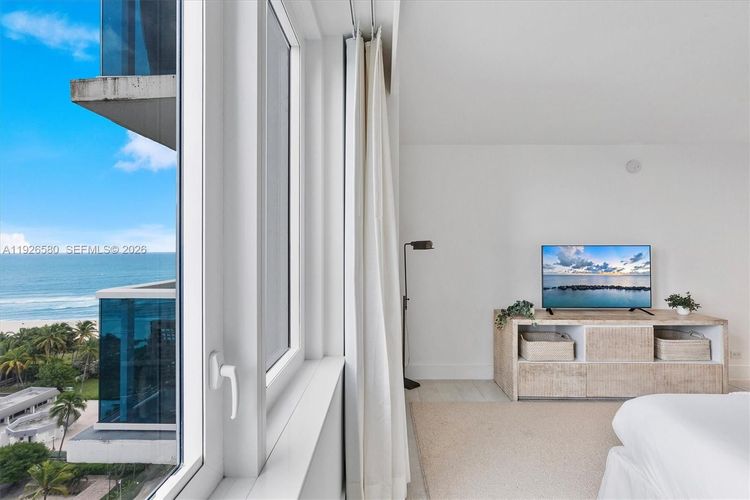 1 Hotel & Homes #1413 image #34