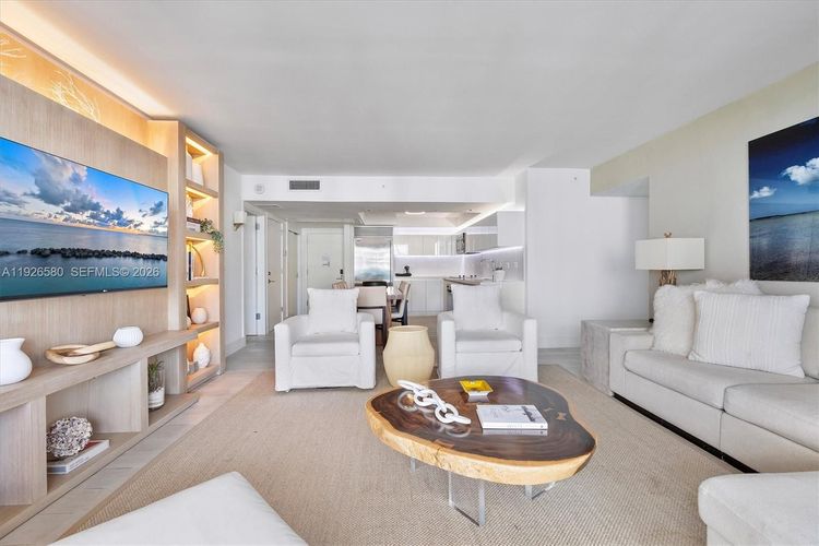 1 Hotel & Homes #1413 image #7