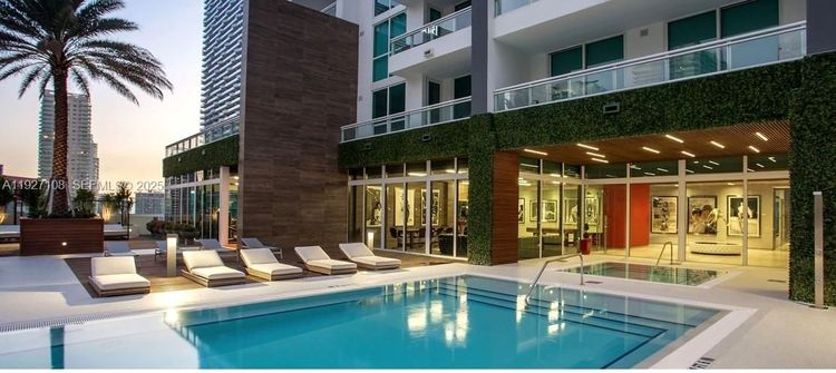 The Bond #1509 image #10