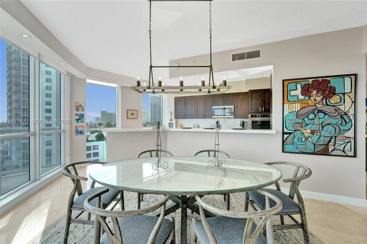 Venezia Las Olas #1101 image #17