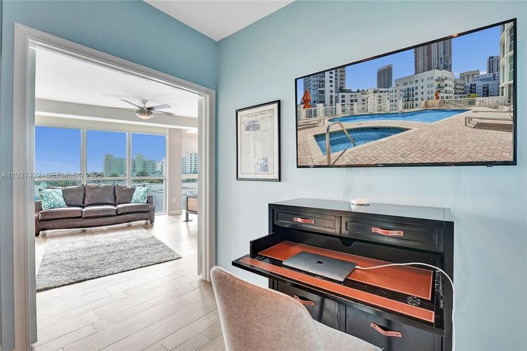 Venezia Las Olas #1101 image #40