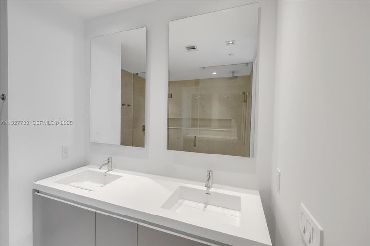 Echo Brickell #4403 image #18