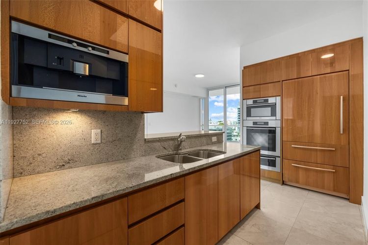 Continuum II North #1107 image #17