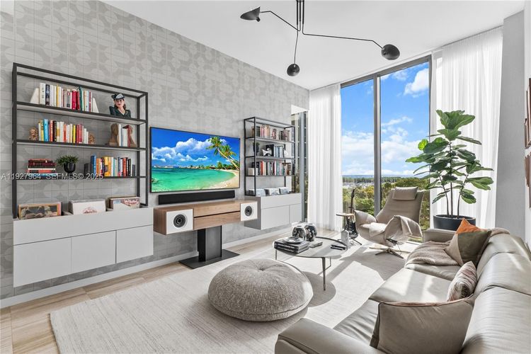 Two Park Grove #5A image #24