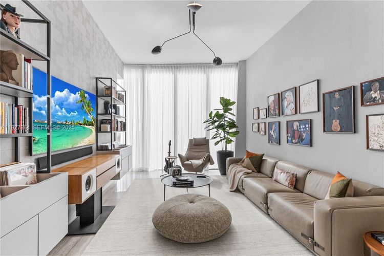 Two Park Grove #5A image #25