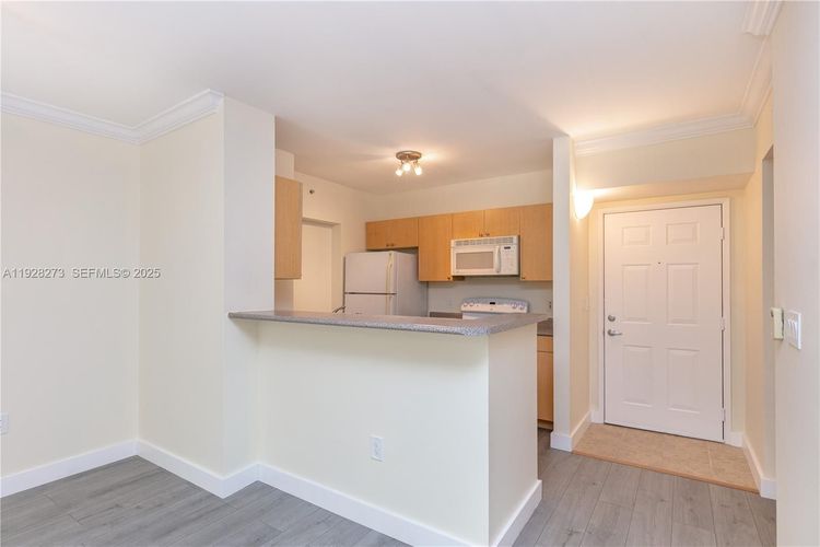 Regent Park #312A image #10