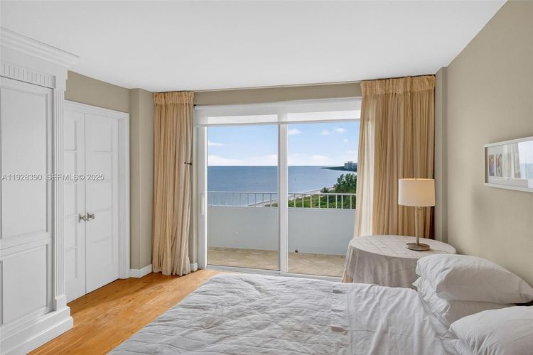 Commodore Club East #1101 image #17