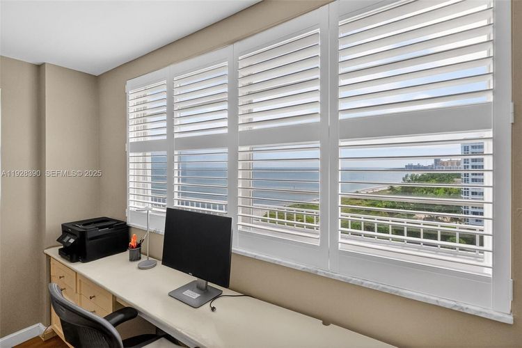 Commodore Club East #1101 image #26