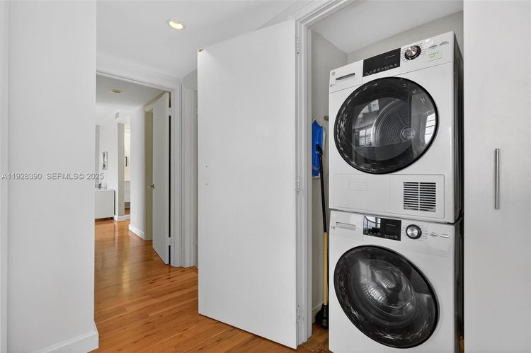 Commodore Club East #1101 image #28