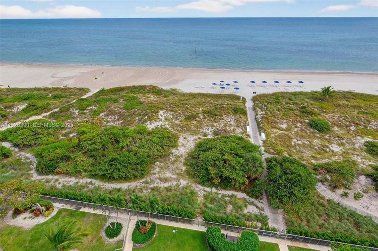 Commodore Club East #1101 image #33