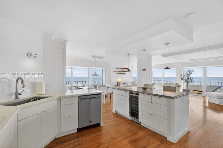 Commodore Club East #1101 image #6