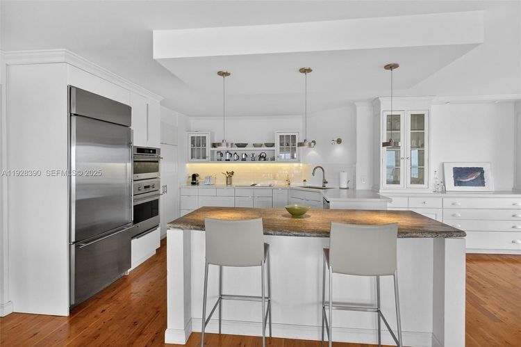 Commodore Club East #1101 image #7