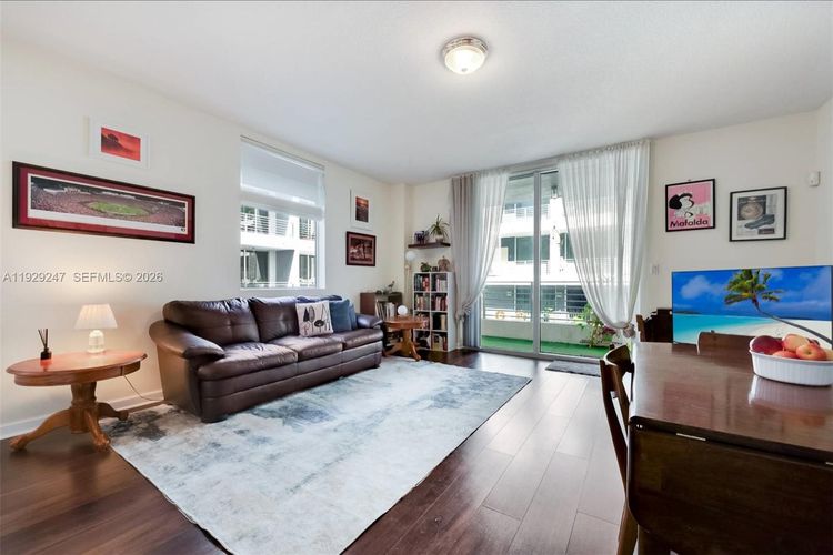 Lofts at Mayfair #305 image #9