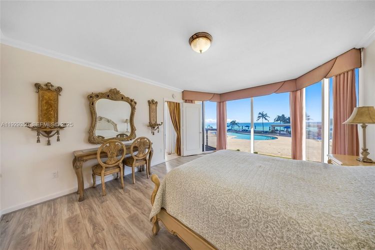 Pinnacle #303 image #10