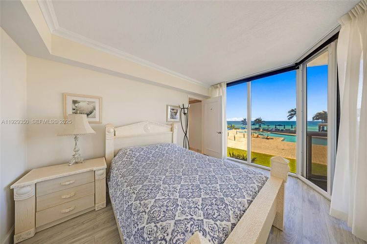 Pinnacle #303 image #13