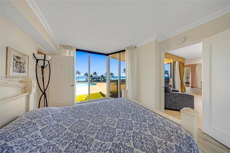 Pinnacle #303 image #14