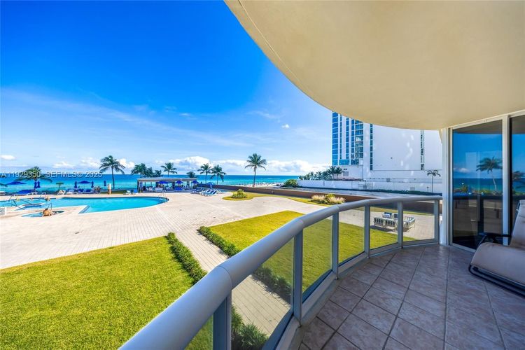 Pinnacle #303 image #33