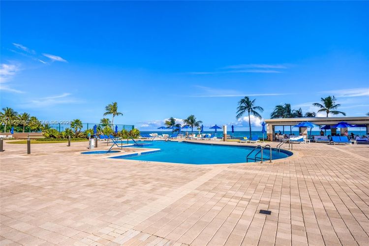 Pinnacle #303 image #43