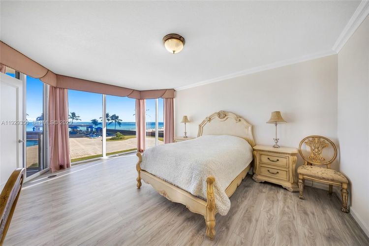 Pinnacle #303 image #9