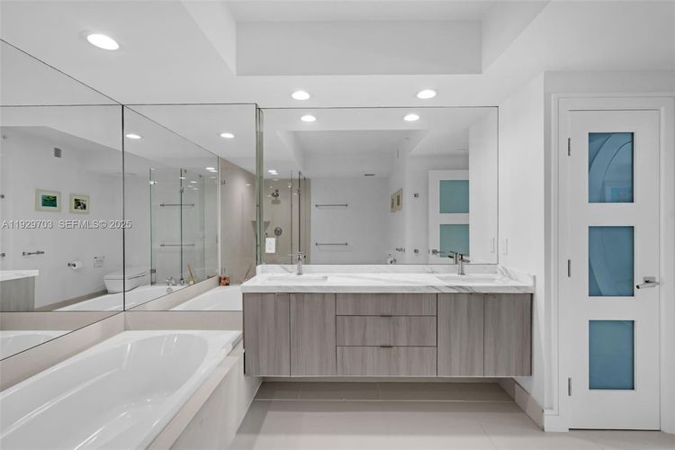 Sapphire Condo #602N image #14