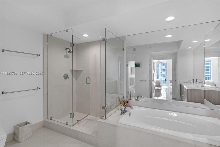 Sapphire Condo #602N image #15