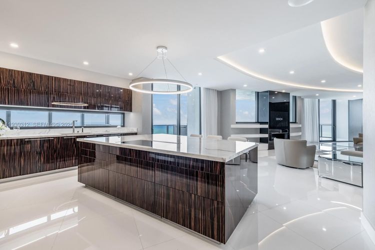 Porsche Design Tower #2805 image #24