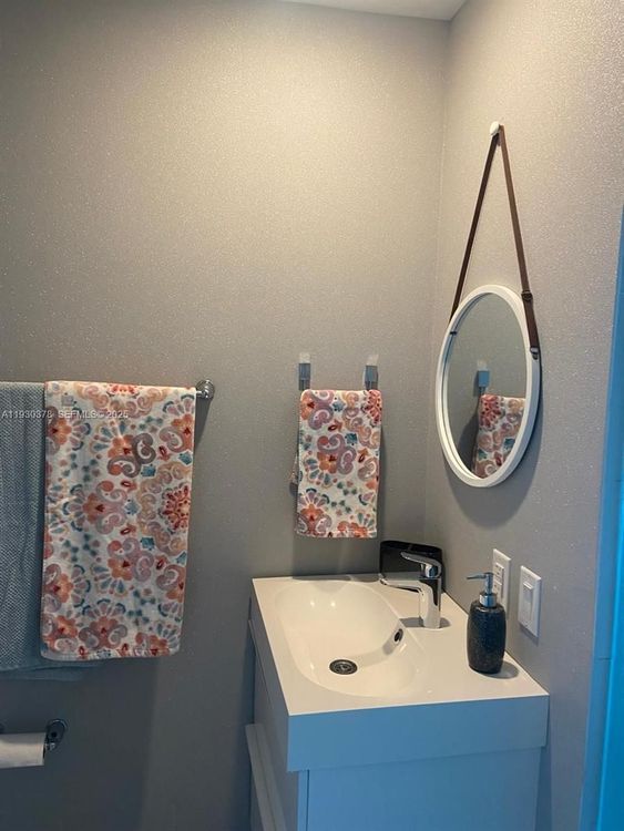 Paraiso Bayviews #604 image #7