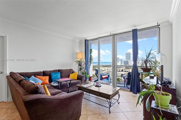 401 Blu Condo #1001 image #16