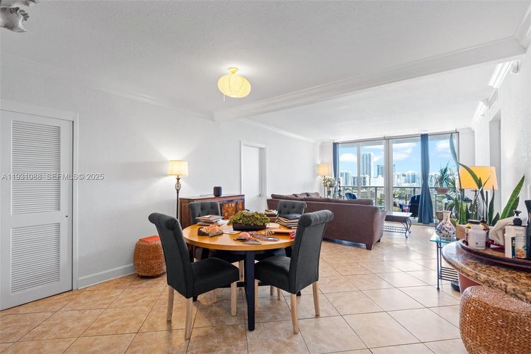 401 Blu Condo #1001 image #20