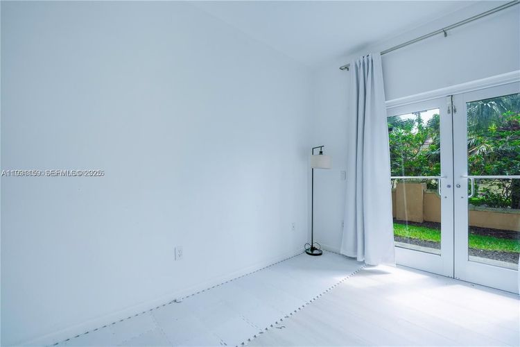 Alaqua #127 image #11