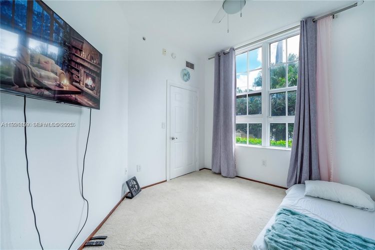 Alaqua #127 image #8