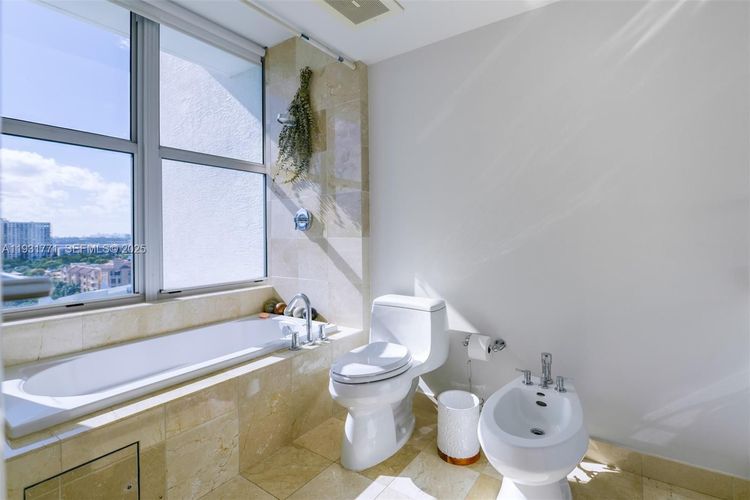 Atrium #1-1213 image #15