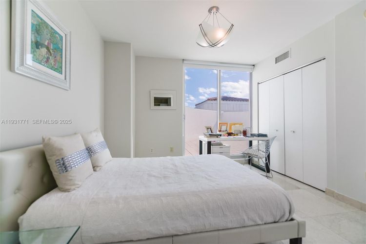 Atrium #1-1213 image #18