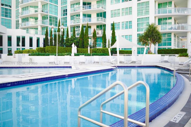 Atrium #1-1213 image #25