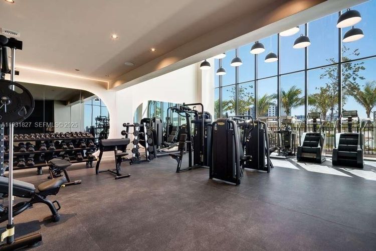 72 Park #1712 image #39