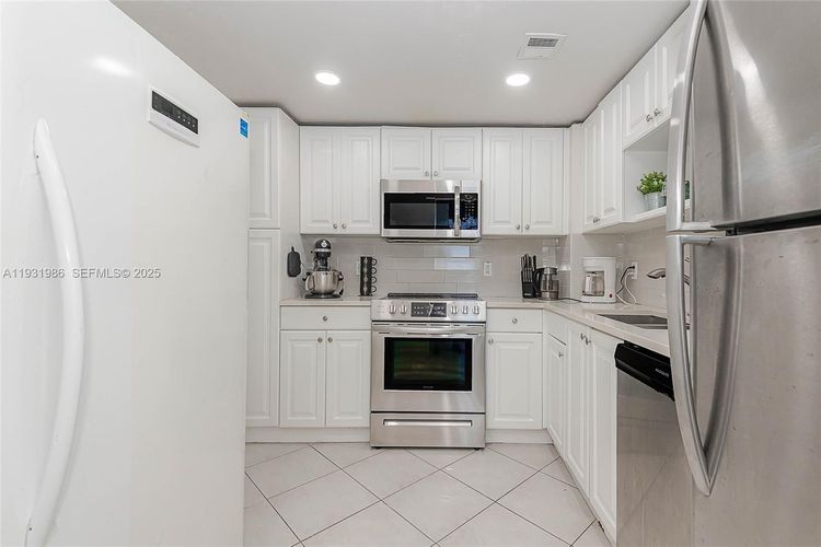 The Hemispheres #MR image #10