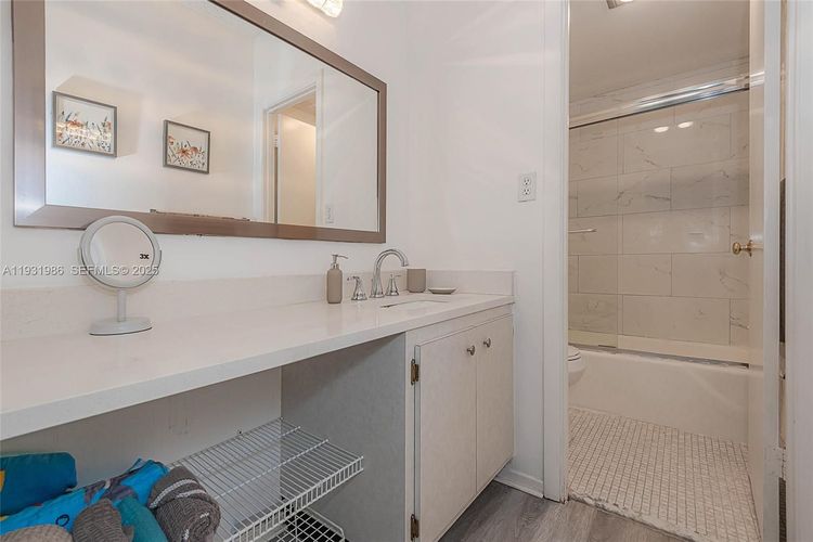 The Hemispheres #MR image #17