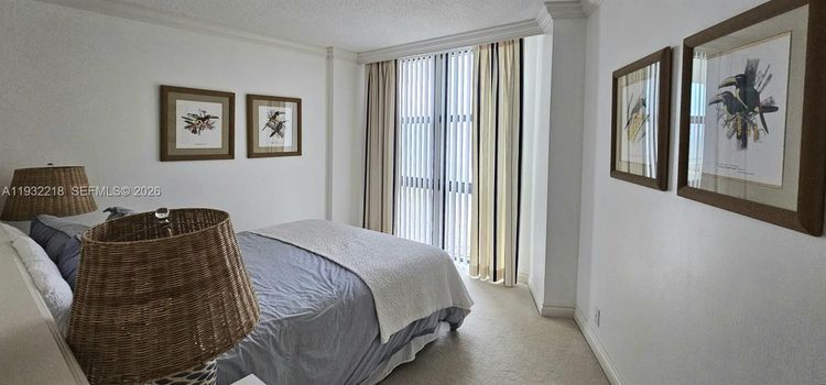 Towers of Key Biscayne #A504 image #17