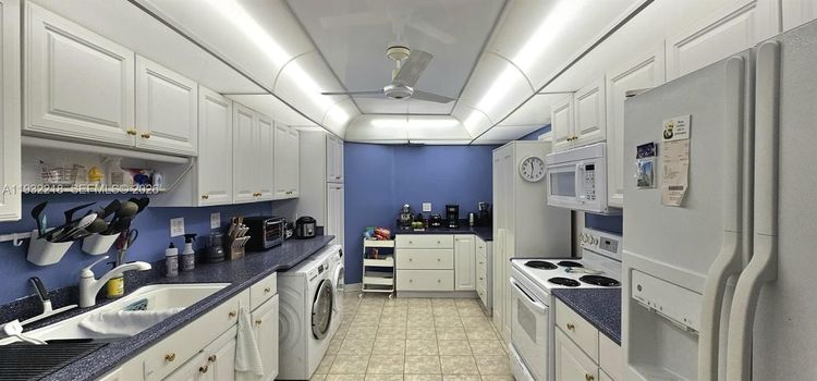 Towers of Key Biscayne #A504 image #6