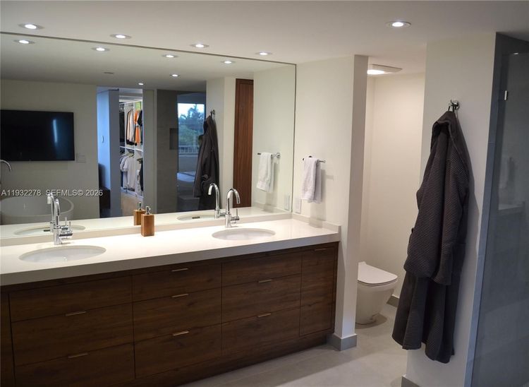 Jockey Club III #351 image #21