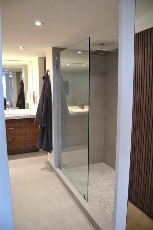 Jockey Club III #351 image #23