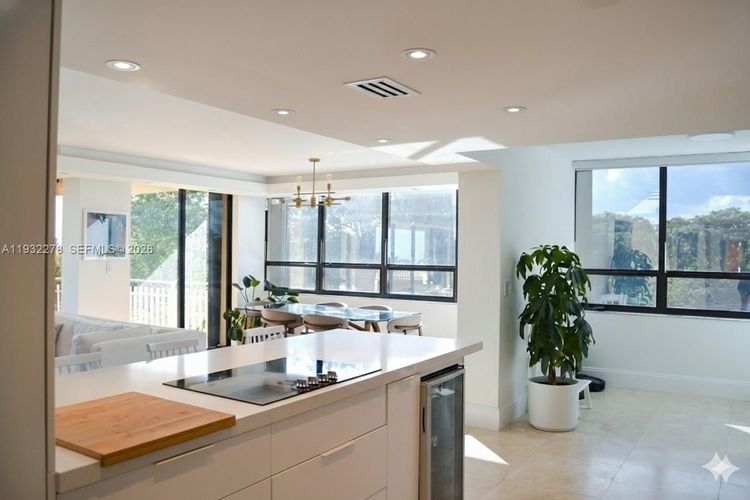 Jockey Club III #351 image #6