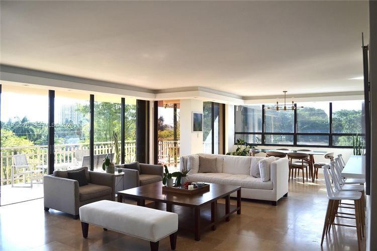 Jockey Club III #351 image #9