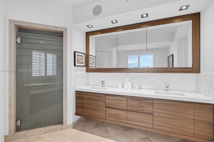 Ocean Club - Club Tower Three #801 image #20