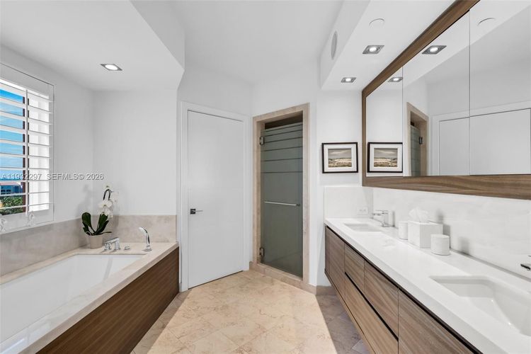 Ocean Club - Club Tower Three #801 image #21