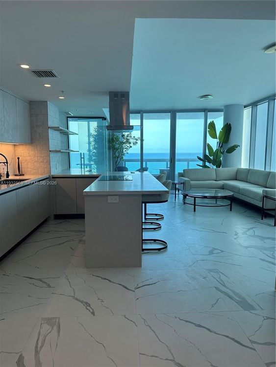 Carillon Condo North Tower #1008 image #15