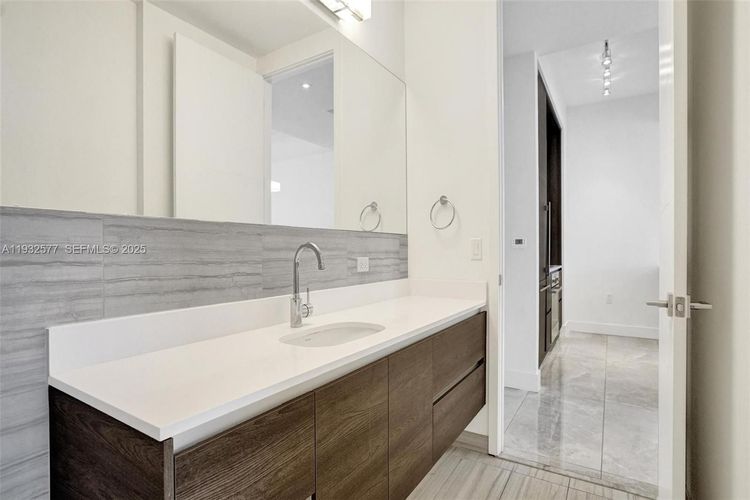 Merrick Manor #LPH903 image #20