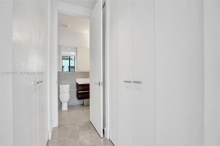 Merrick Manor #LPH903 image #25