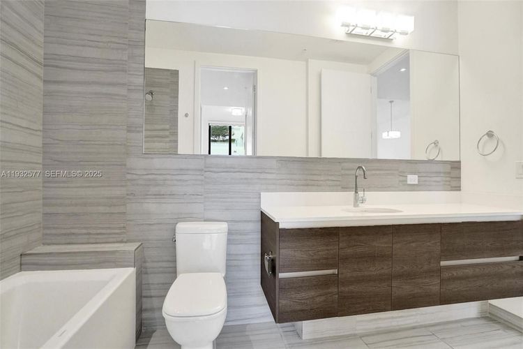 Merrick Manor #LPH903 image #28