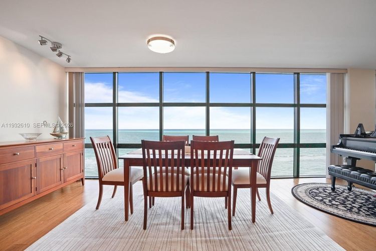 Mar De Plata #1005 image #8